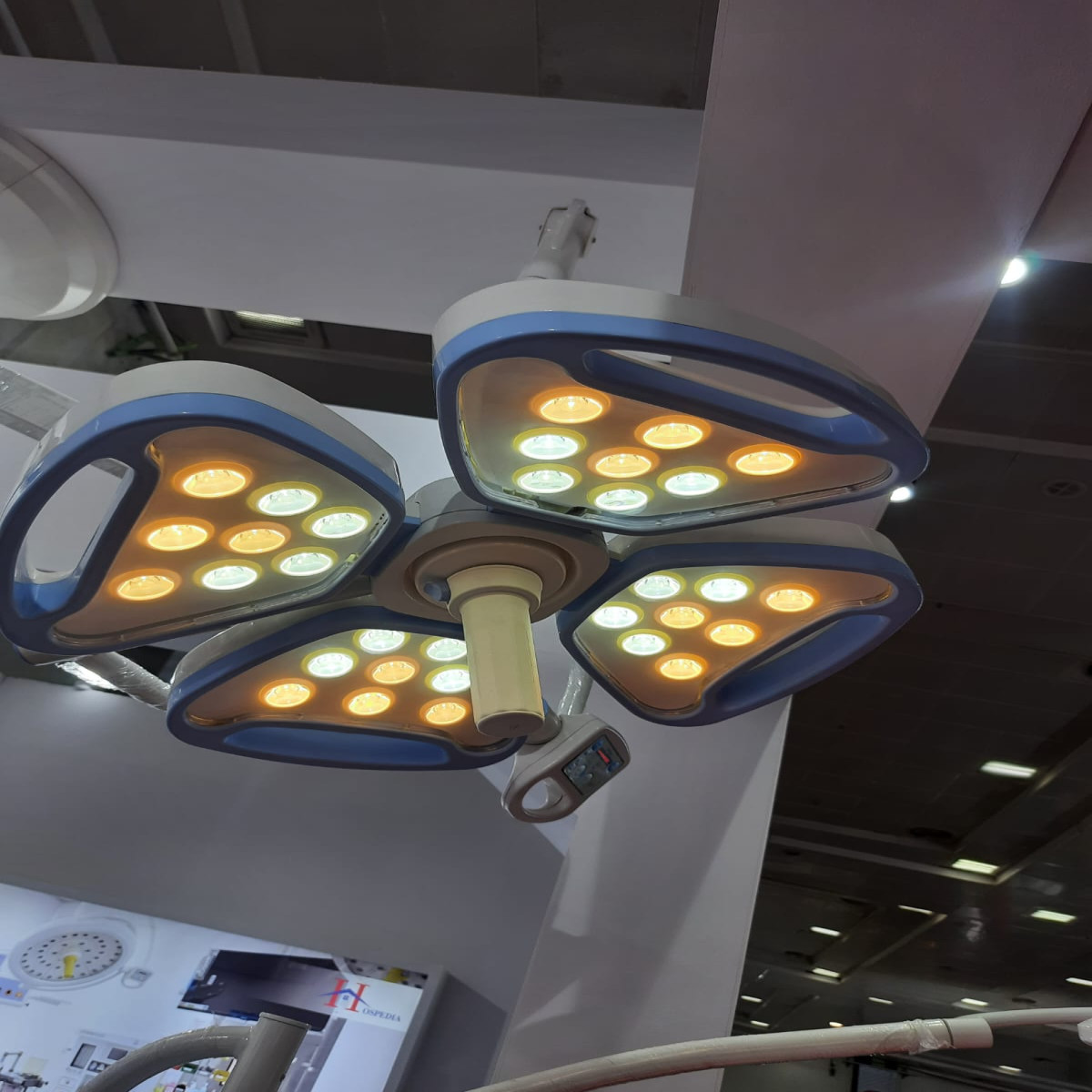 LED OT Light P-300 Single